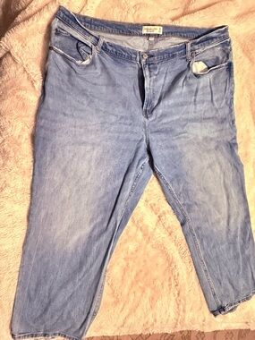 Abercrombie & Fitch Curve Love Ultra High Rise Ankle Straight // 36S